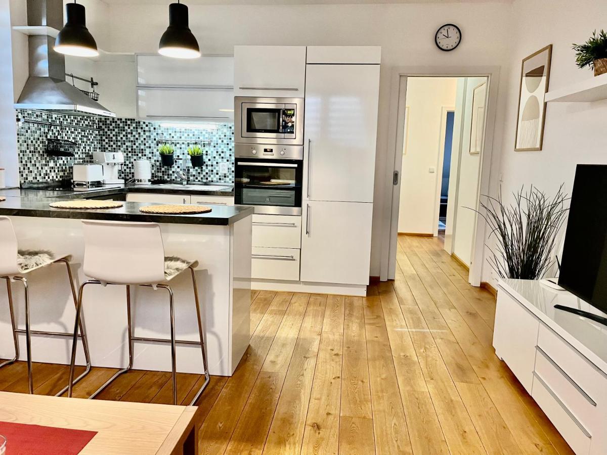 Апартаменти Apartman Pod Horama Їлемніце Екстер'єр фото