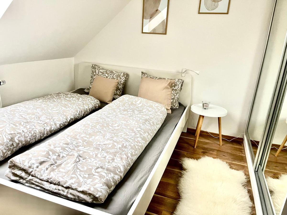 Апартаменти Apartman Pod Horama Їлемніце Екстер'єр фото