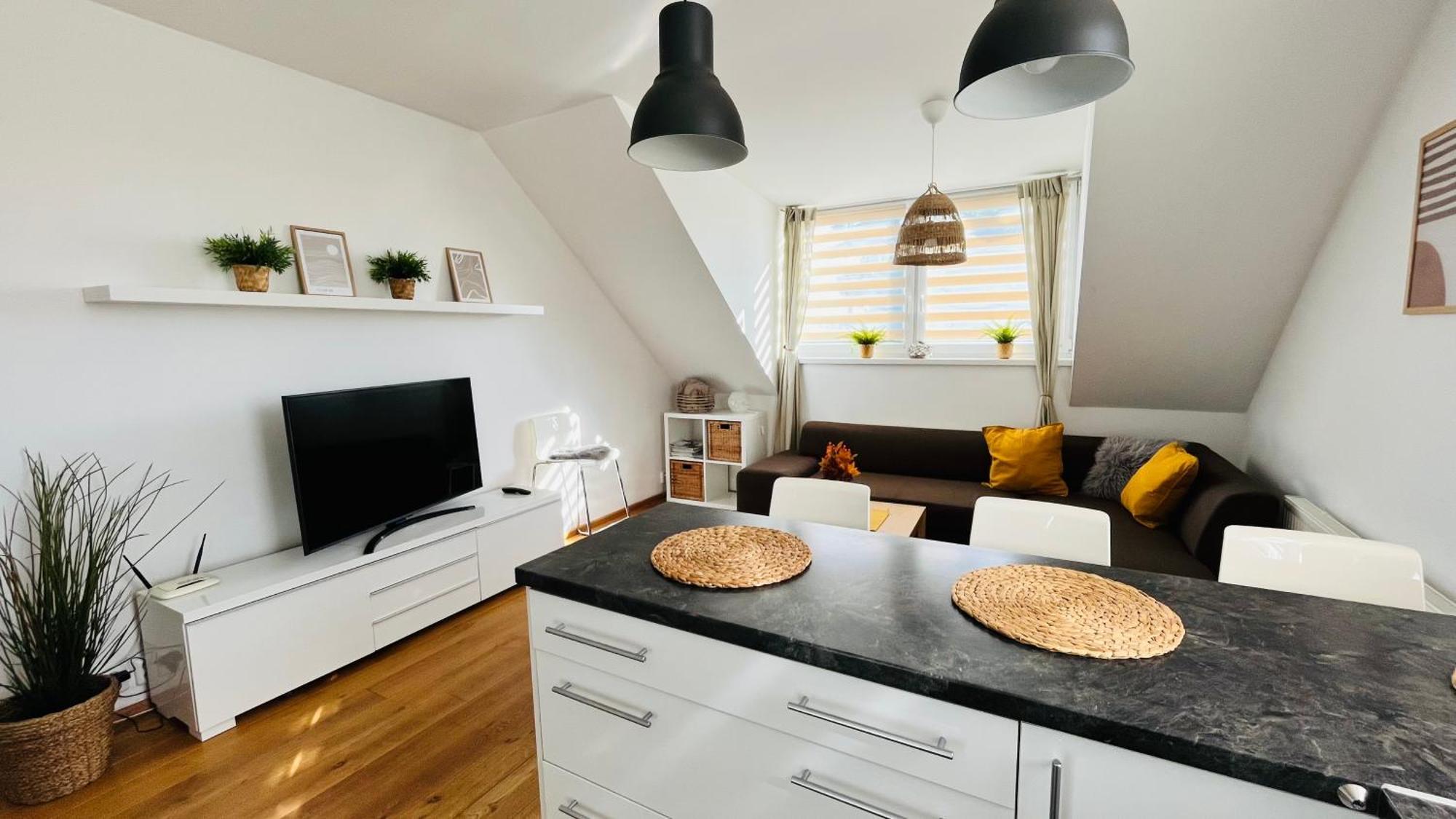Апартаменти Apartman Pod Horama Їлемніце Екстер'єр фото